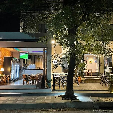 Give Me 5 Hostel Chiang Mai Ngoại thất bức ảnh