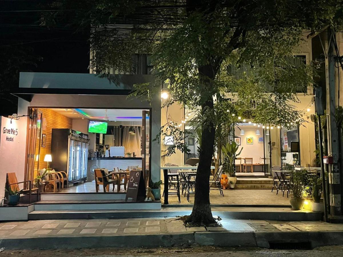 Give Me 5 Hostel Chiang Mai Ngoại thất bức ảnh