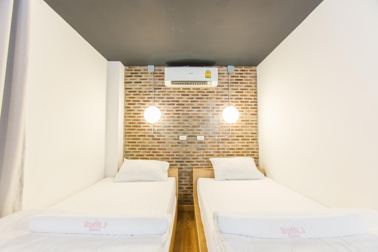 Give Me 5 Hostel Chiang Mai Ngoại thất bức ảnh
