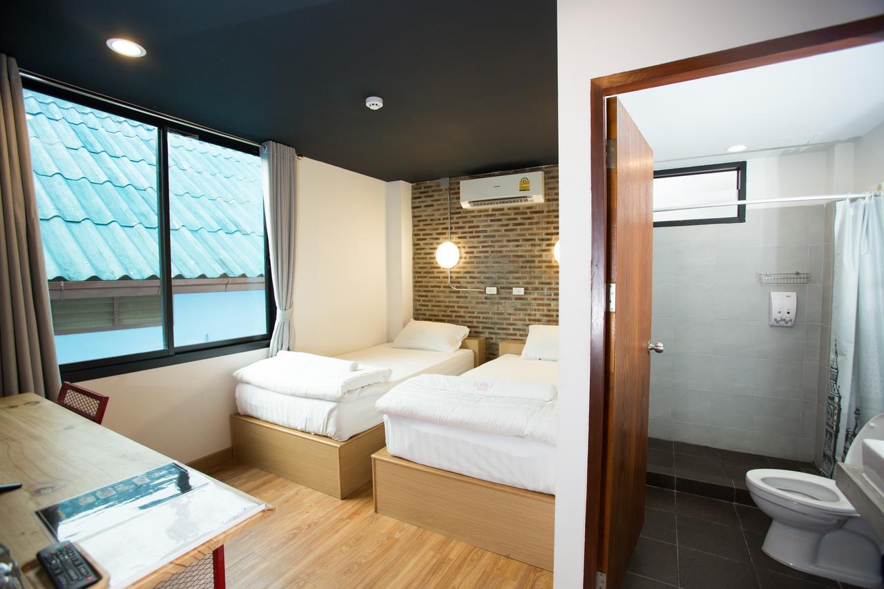 Give Me 5 Hostel Chiang Mai Ngoại thất bức ảnh